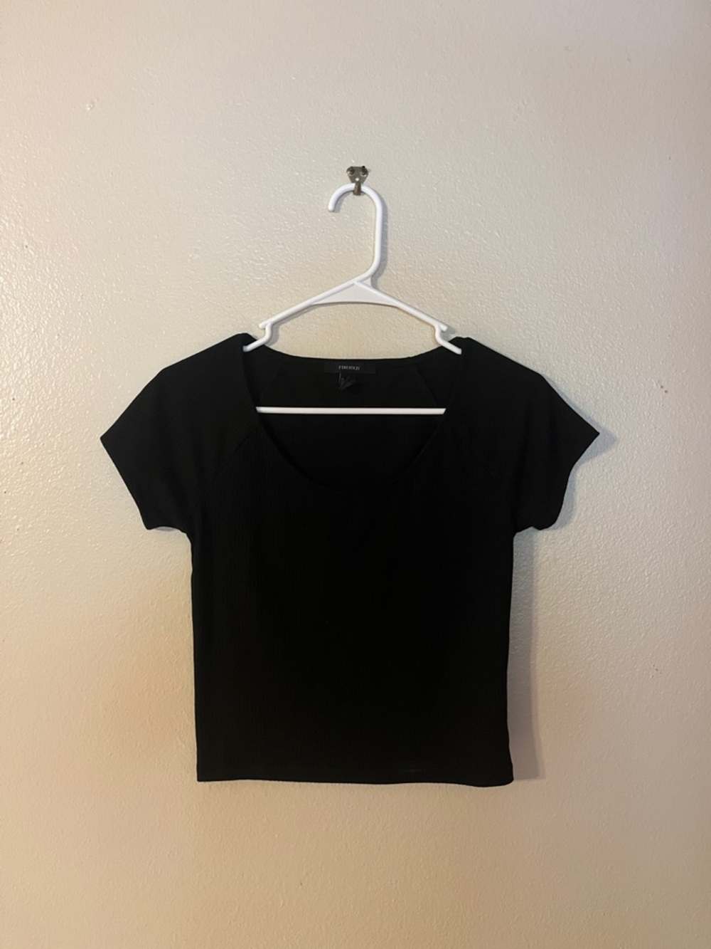 Forever 21 Black Scoop Neck Ribbed Short Sleeve Top